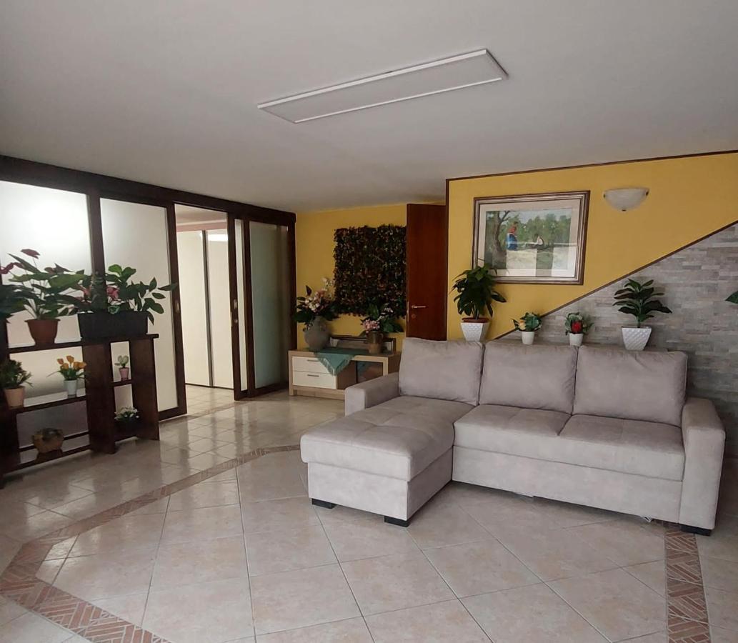 B&B Caravaggio San Donaci Exterior photo