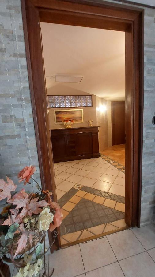 B&B Caravaggio San Donaci Exterior photo